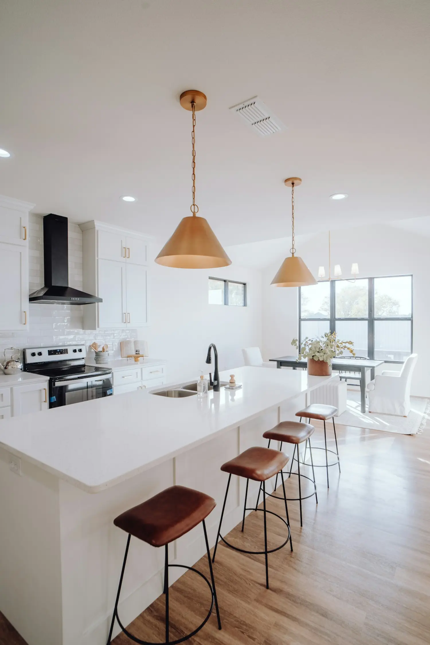 Kitchen with three pendant lights