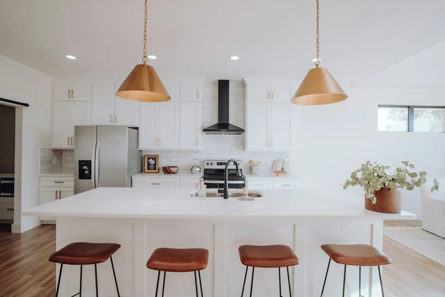 Kitchen with pendant lights
