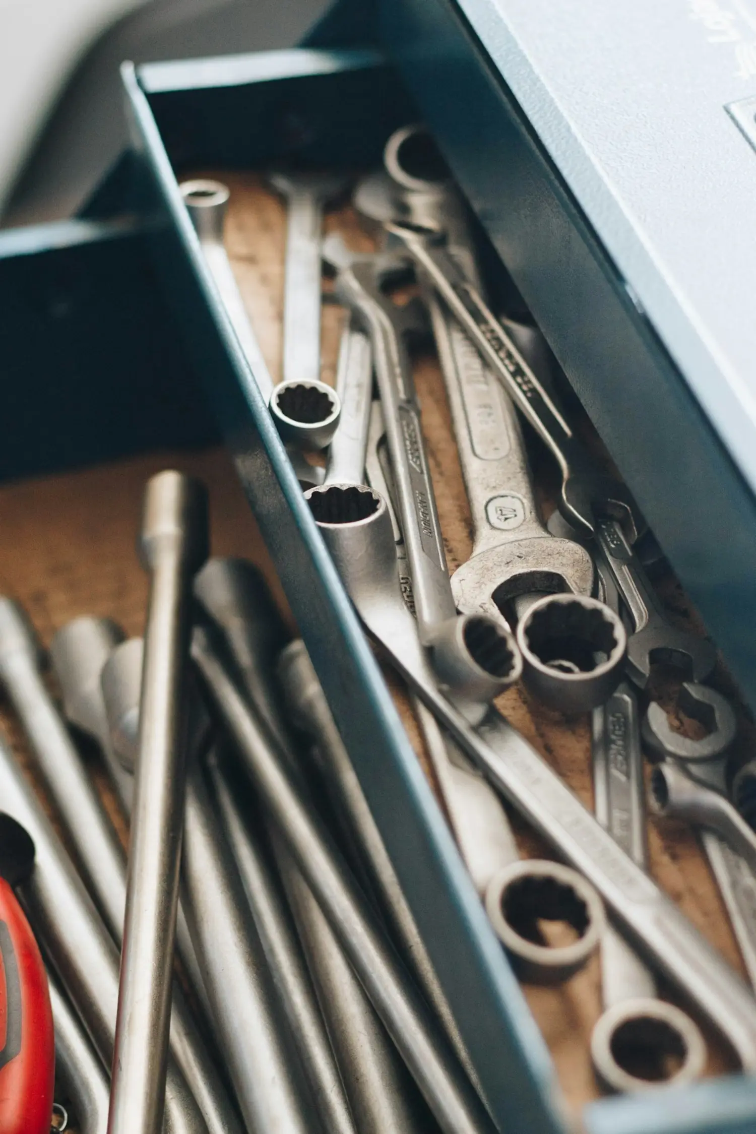 Drawer of spanners and sockets